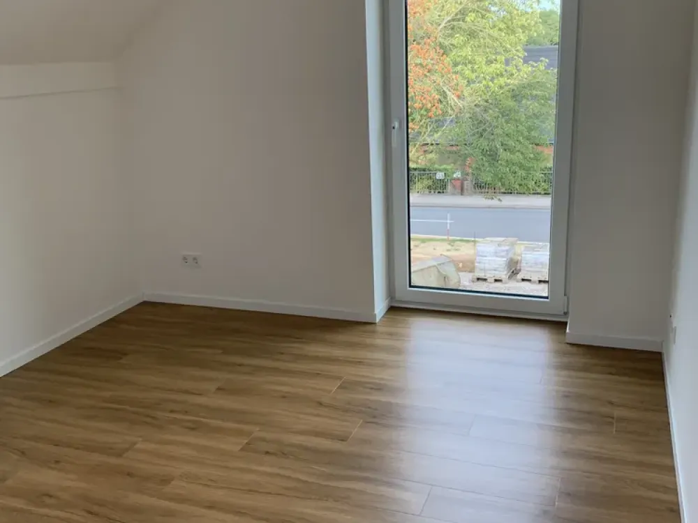 Neuwertige 5-Zimmer-Wohnung in Seevetal (ca. 130 m², EBK, Balkon, Badewanne & Dusche, Energie A+)