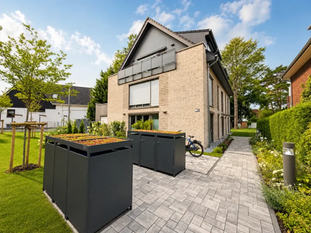 Hochwertige Erdgeschosswohnung mit Terrasse und Tiefgaragenstellplatz.