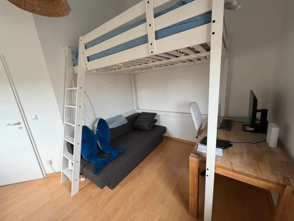 3 Raumwohnung mit Terrasse - Möbliert und - bis Juni 2027