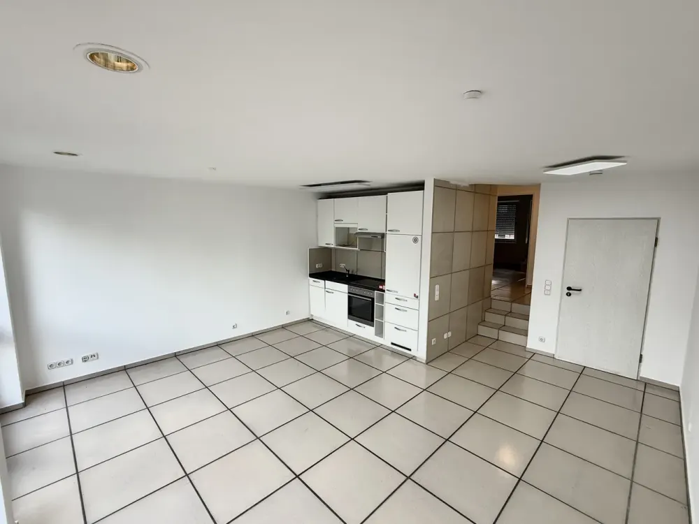 2-Zimmer-Wohnung,mit Einbauküche und Balkon