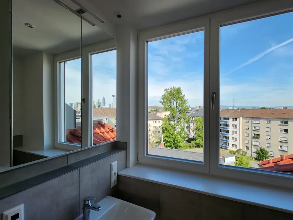 Jewel at Rennbahnpark: Top-Floor Loft with Skyline View and Air Conditioning as First Occupancy after Renovation