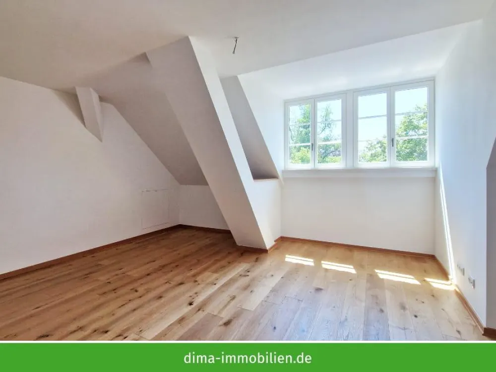ERSTBEZUG Parkstadt Leipzig | Dachtraum mit Loggia, Duschbad, HWR, Fußbodenheizung, Aufzug u.v.m.