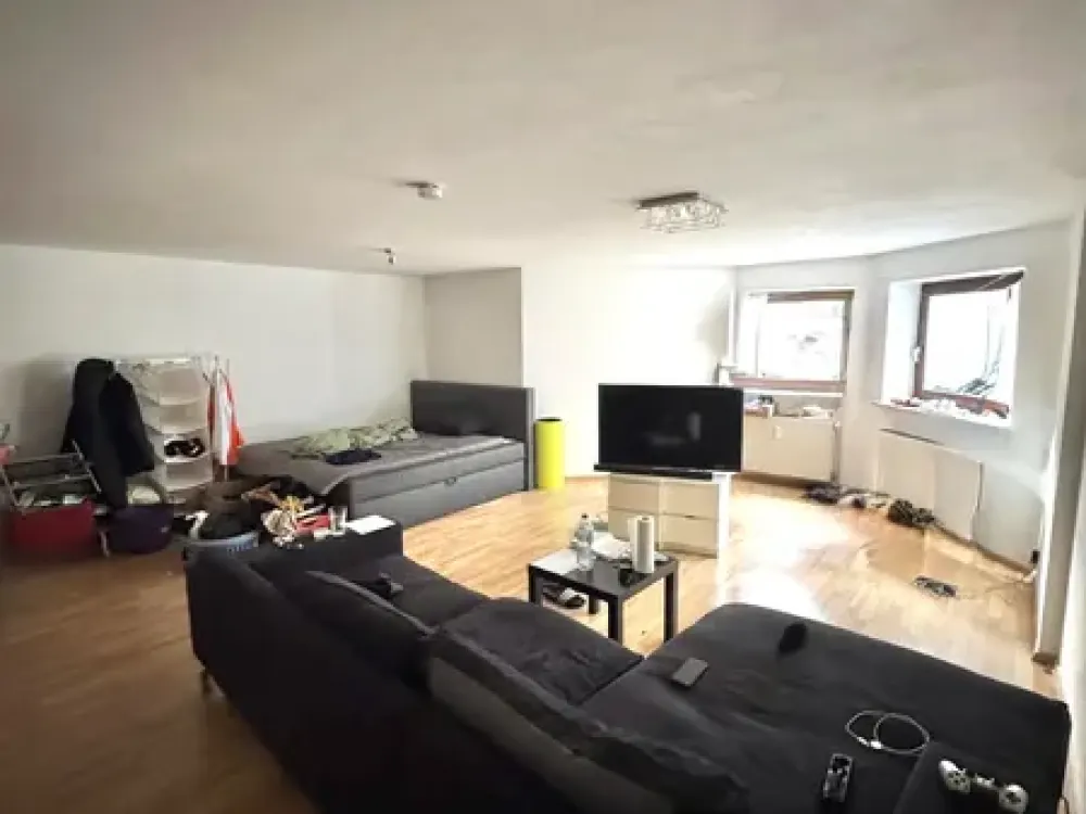 Zentrales 1-Zimmer-Souterrain-Apartment in Sulzbach (Taunus)