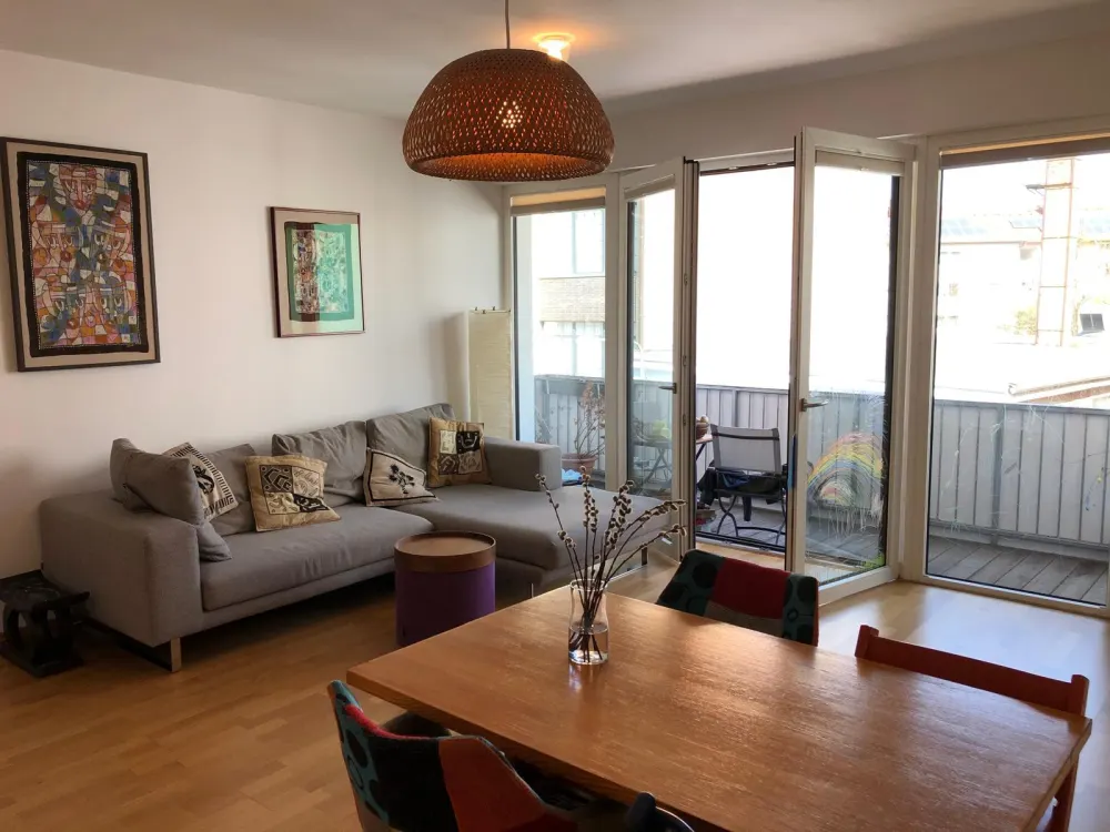 Sanierte 4-Zimmer Wohnung in Bockenheim ab Oktober zu vermieten