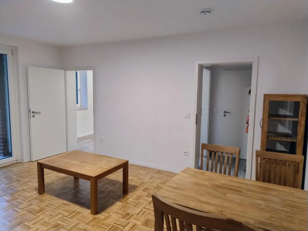 Nachmieter für 2 Zimmer Wohnung gesucht Teil-möbliert