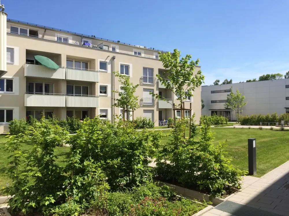 2 Rooms on the Ground Floor!