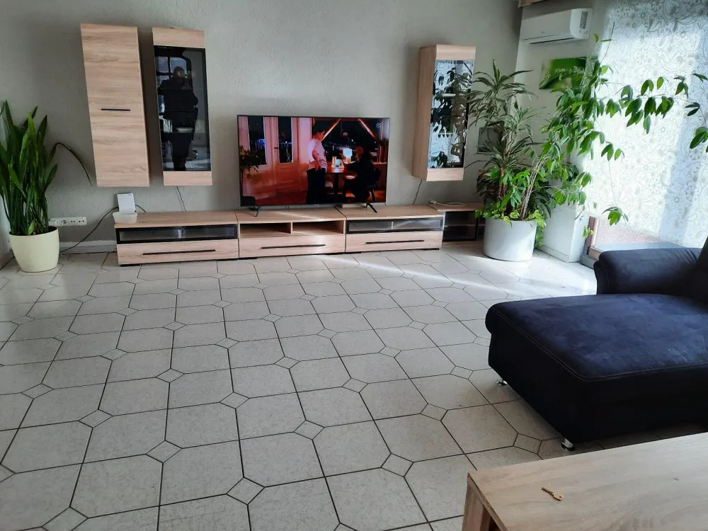 Möblierte Terrassen-Wohnung, Garten, TV, Internet, Stromkosten inkl., in Hanau-Klein Auheim