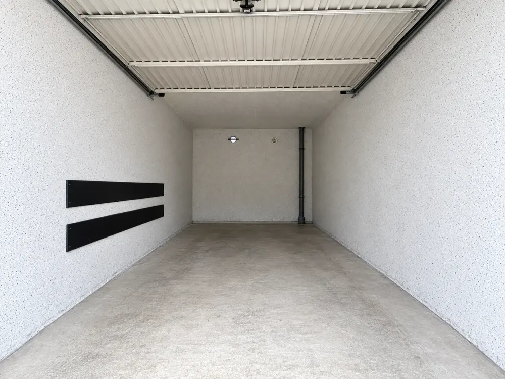Kernsaniert & bezugsfertig: Moderne 4-Zimmer-Wohnung mit Balkon