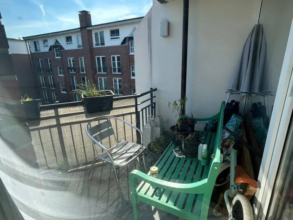 Gepflegte 3-Zimmer-Etagenwohnung mit Balkon und Einbauküche in S-Bahn-Nähe