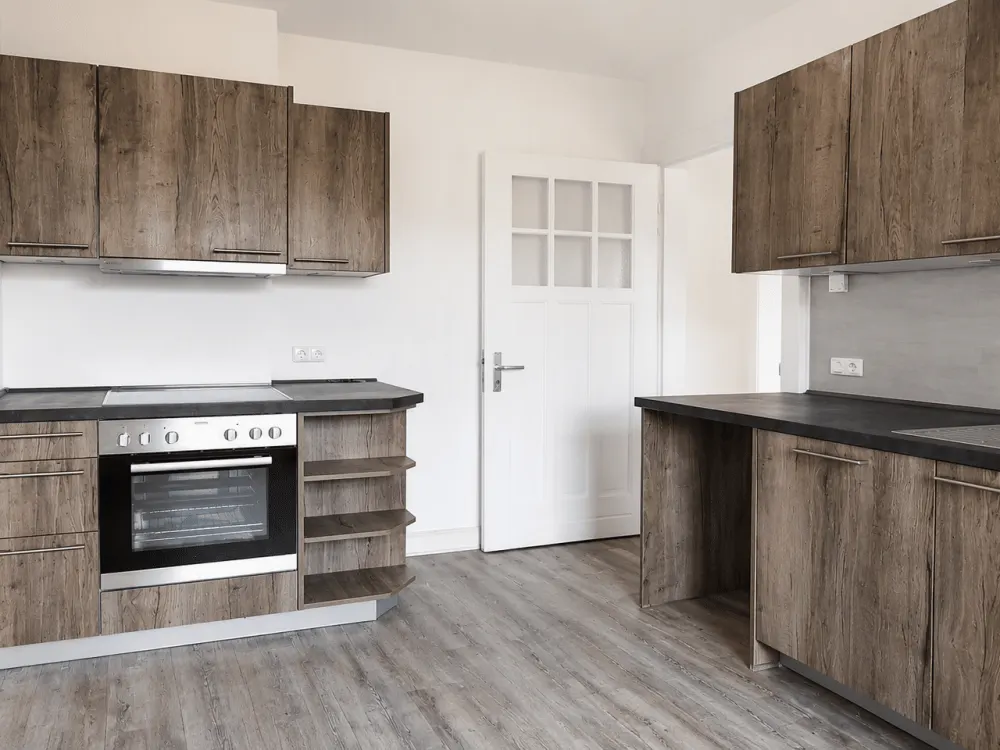 Helle 3 -Zimmer Wohnung mit Einbauküche und modernem Bad!