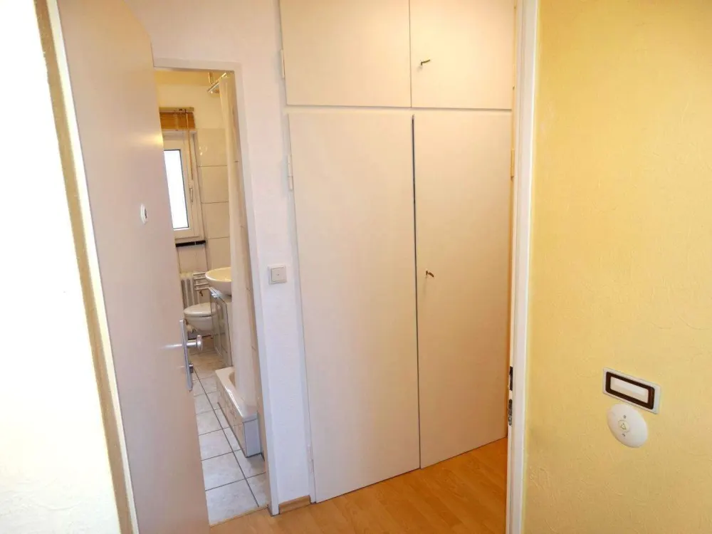 Ab 01.11.2026 - Großzügiges 1 Zimmer Apartment mit Balkon - Top Lage in Bornheim