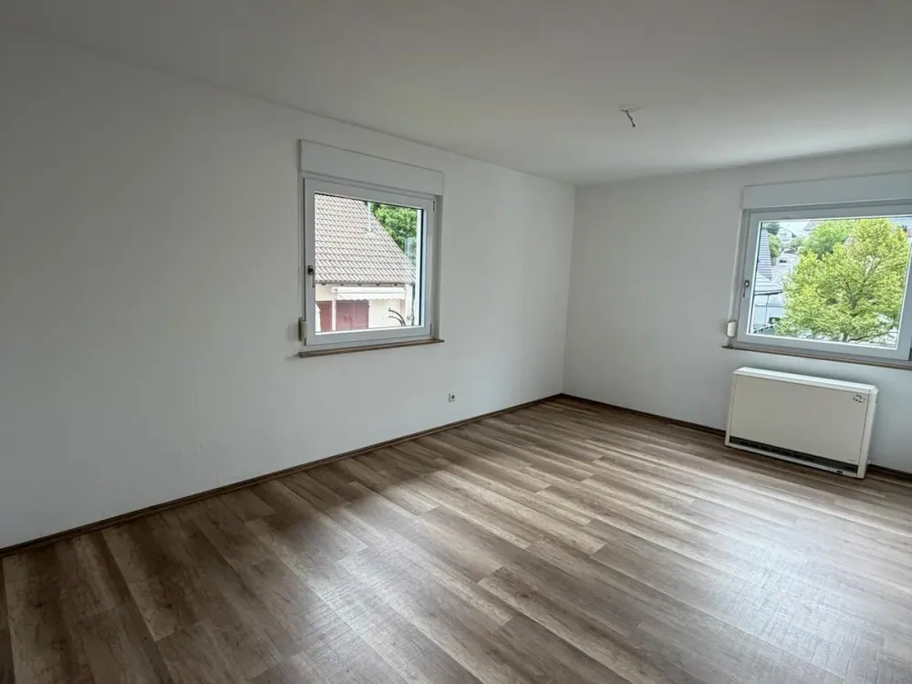 Schöne 3 Zimmerwohnung mit Balkon in zentraler Lage ☝️
