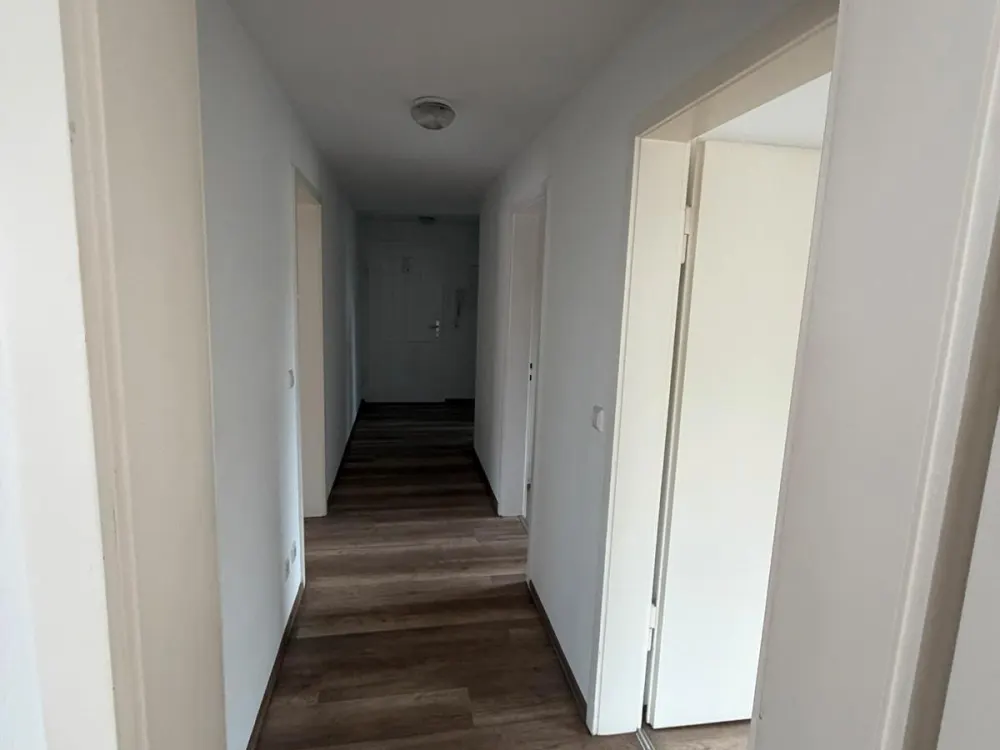 Schöne 3 Zimmerwohnung mit Balkon in zentraler Lage ☝️