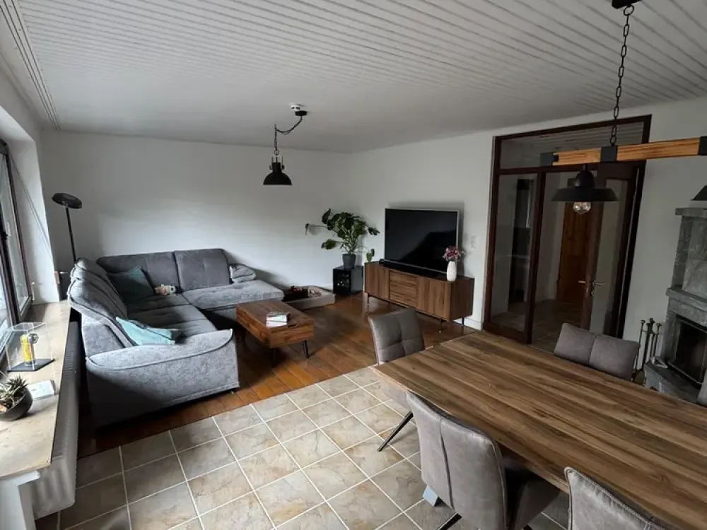 3,5-Zimmer Wohnung mit Kaminofen, Einbauküche & Balkon in Herdecke