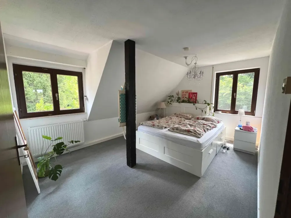 Großzügige 3-ZW mit Kachelofen, Waldrand, Garten, Dusche und Wanne, Heizung und Fenster neu