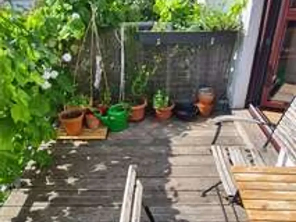 schöne 2 Zimmer Masionette Wohnung mit Terasse