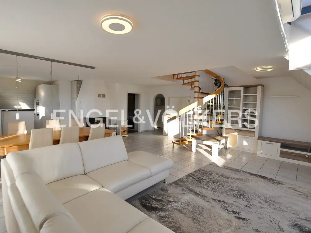 Renovierte Maisonette-Wohnung in Stuttgart-Stammheim, bezugsfrei
