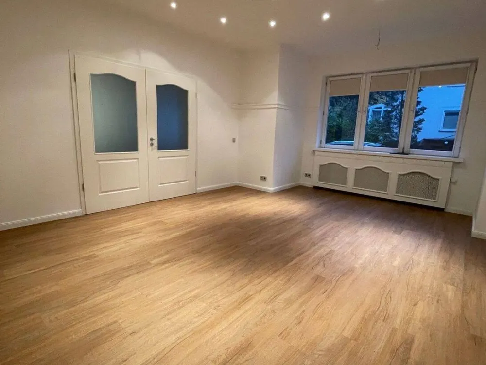 Lebendig wohnen in der List: 3-Zimmer-Wohnung nach Sanierung