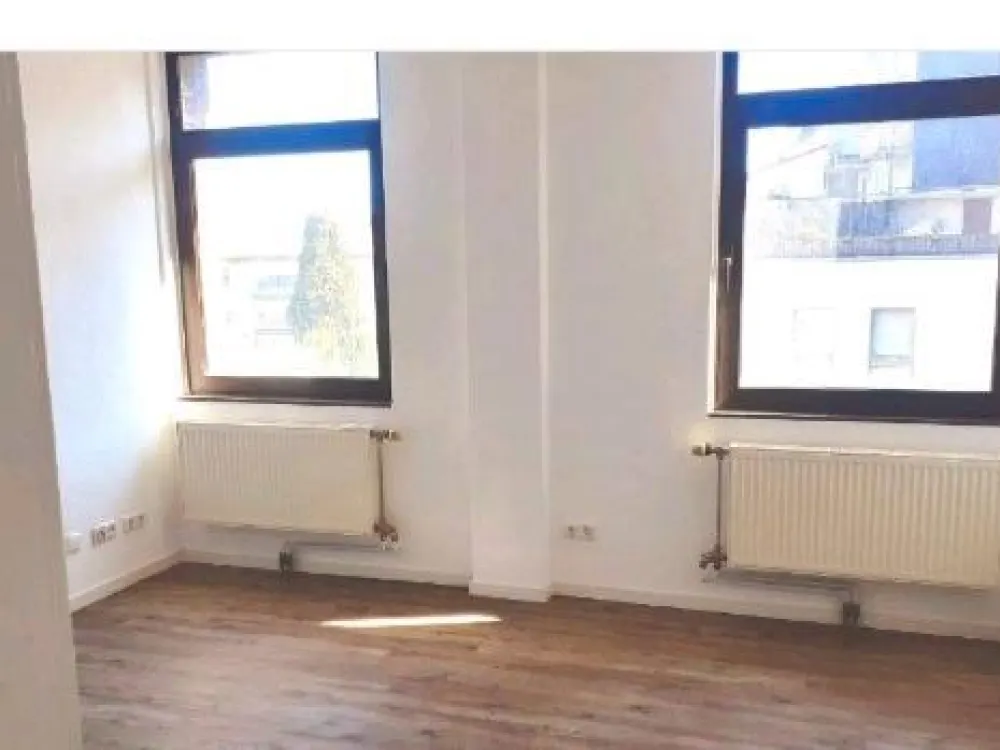 *Barrierefreie Wohnung mit Aufzug zu vermieten *
