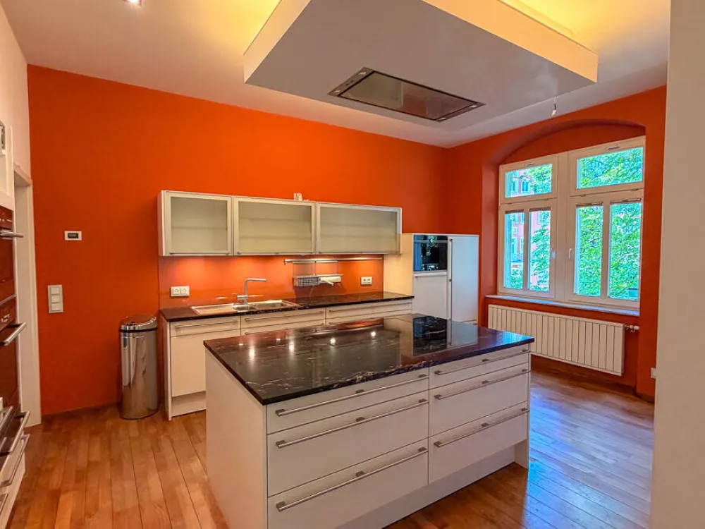 Großzügige Familienwohnung mit 7-Zimmern, zwei Balkonen, Sauna und Klimaanlage in schöner Lage von Dresden-Trachau
