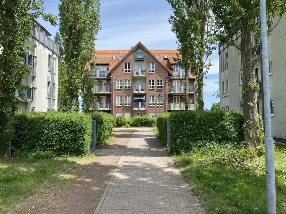 1-room apartment with balcony and separate kitchen in Kabelsketal