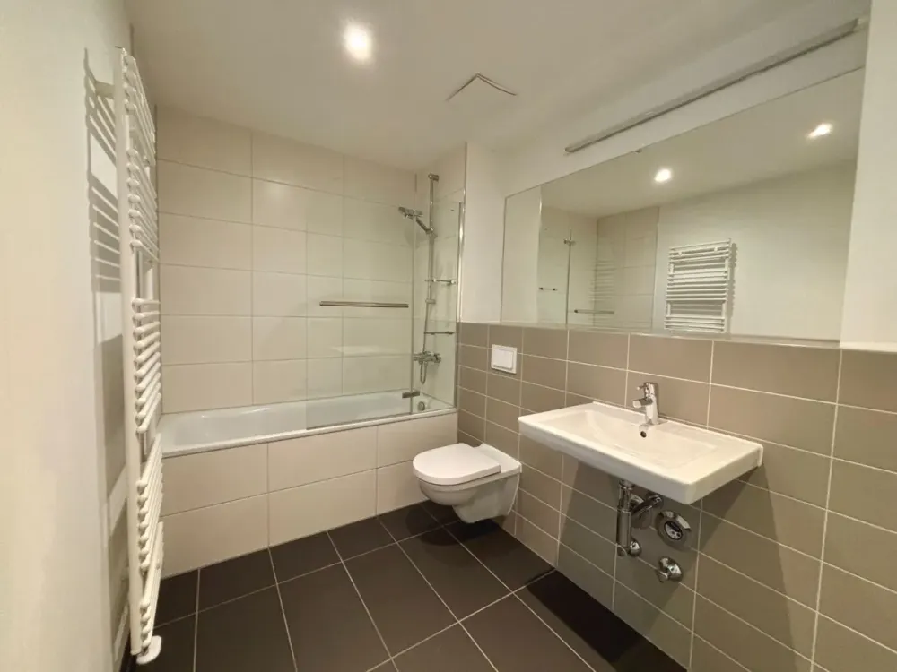 Helle Neubauwohnung im Herzen der Stadt