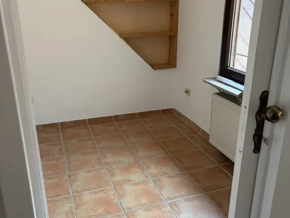 2.5 Rooms in a Large Shared Apartment. Kitchen Fully Equipped.