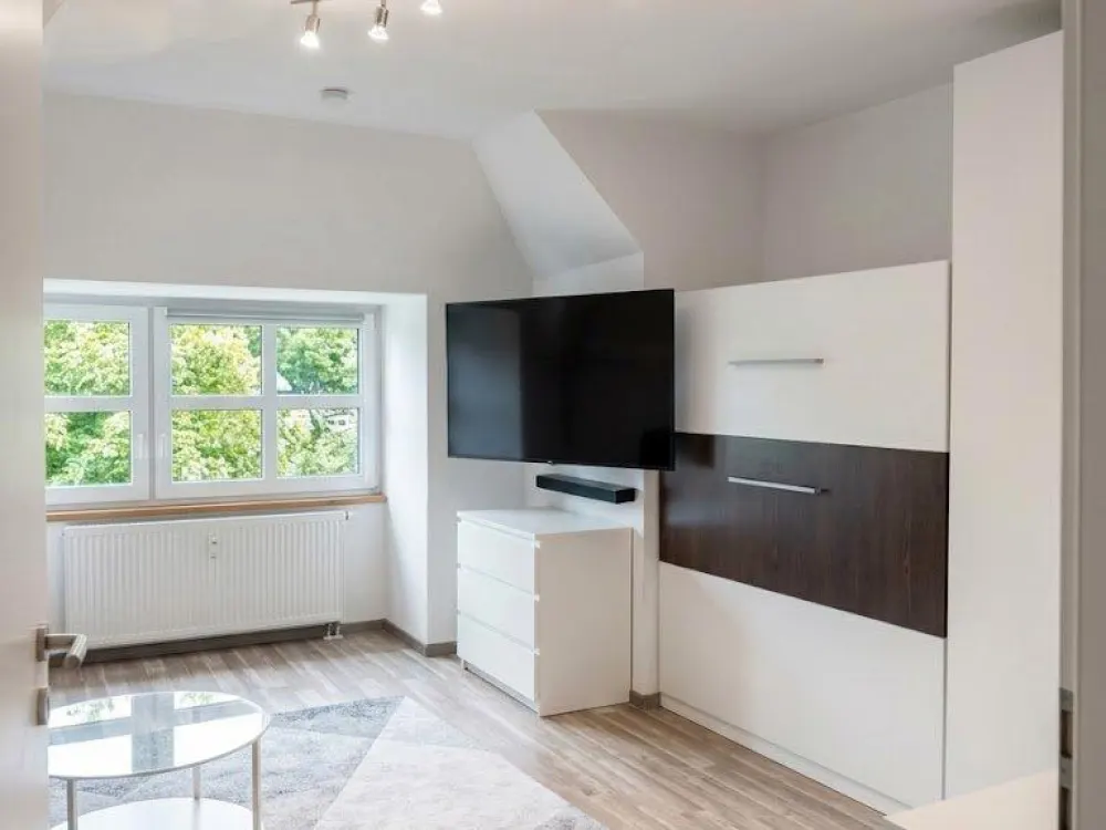 Helle 35-m²-Wohnung in der Bahnhofstraße: Stellplatz, Gartenmitnu