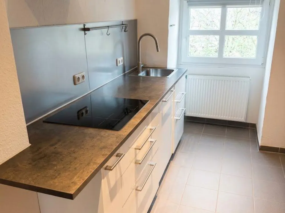 Helle 35-m²-Wohnung in der Bahnhofstraße: Stellplatz, Gartenmitnu