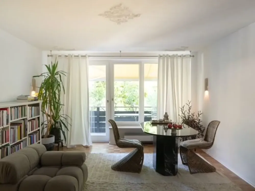 Helle 2,5-Zimmer-Wohnung mit großem Balkon in ruhiger, grüner Lage in München