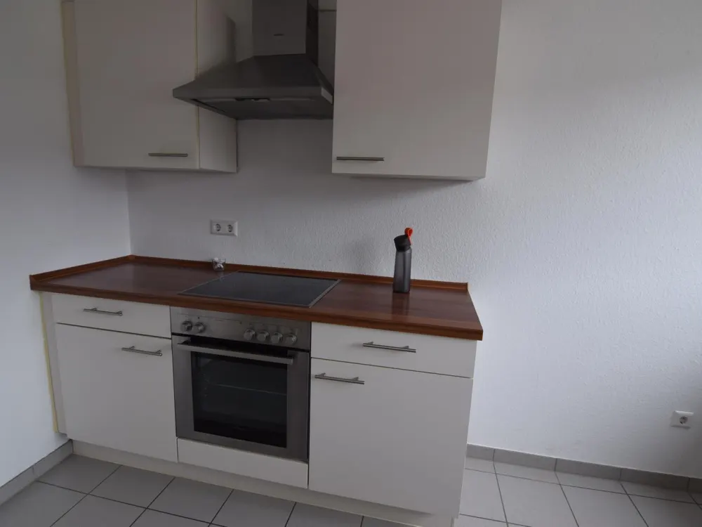 3-Room Attic Apartment with Charm in Desirable KA-Südstadt Location