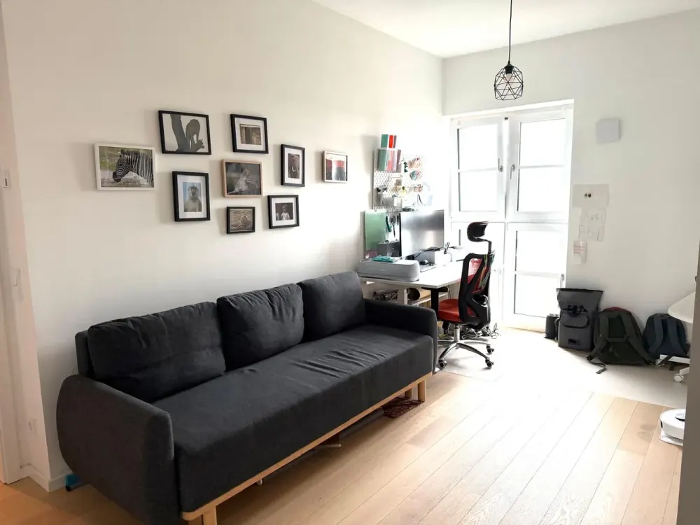 Living with Character: Four-Room Apartment in Uhlenhorst