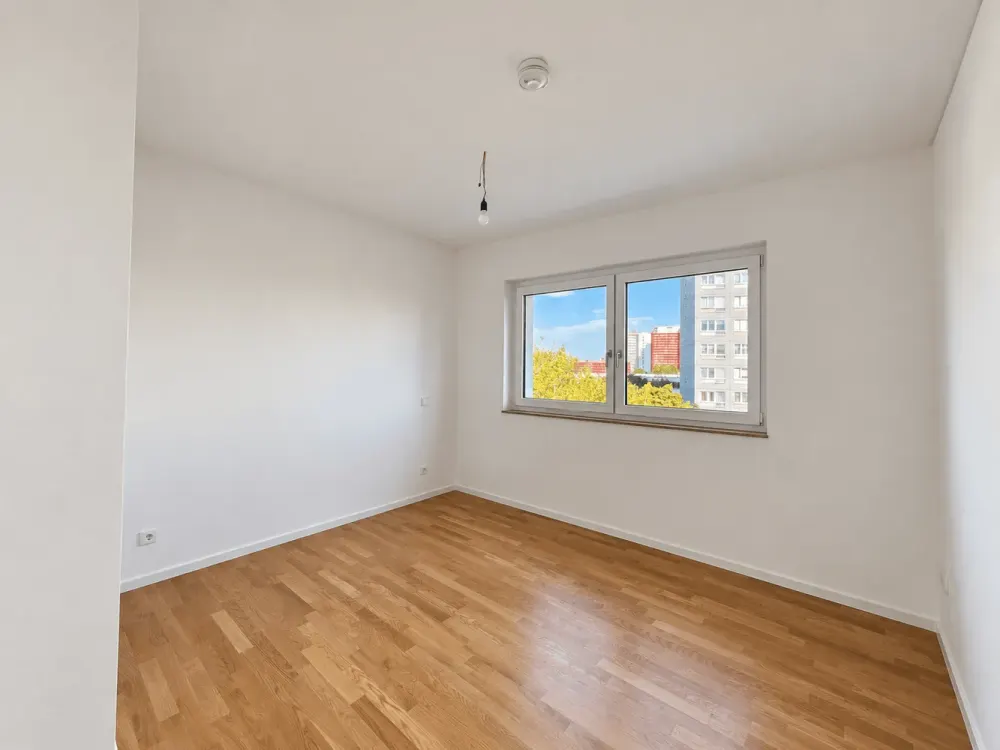 NEW BUILDING AT NEUER PARK | A Home with Sunny South-Facing Balcony