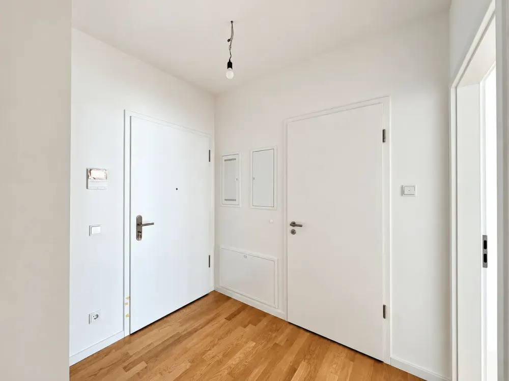 NEW BUILDING AT NEUER PARK | A Home with Sunny South-Facing Balcony
