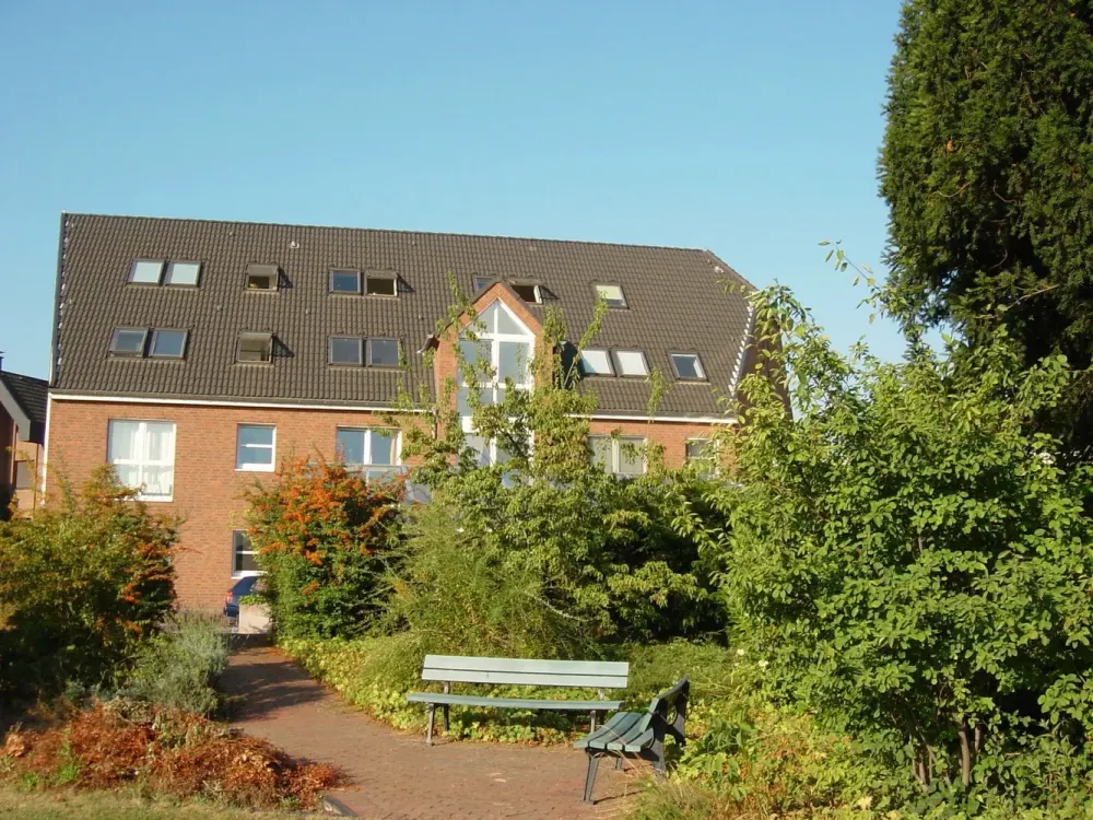 Helle 3-Zimmer-Hochparterre-Wohnung mit Rheinblick in Ddf-Hamm