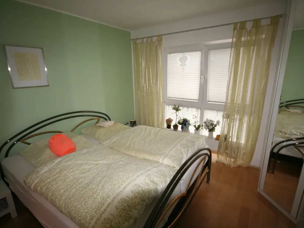 Helle 3-Zimmer-Hochparterre-Wohnung mit Rheinblick in Ddf-Hamm