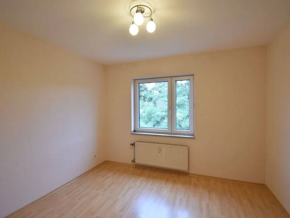 Ab sofort verfügbar! Gepflegte 2-Zi-Whg mit Balkon