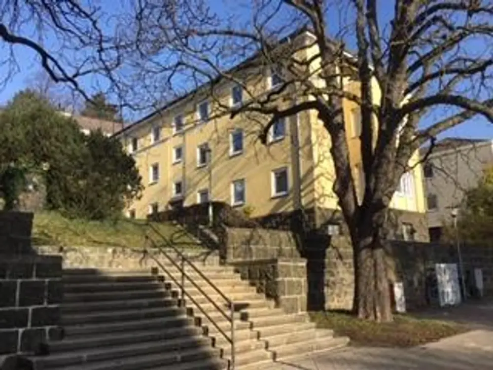 Spacious 4-Room Apartment with Flair Seeks New Tenants!