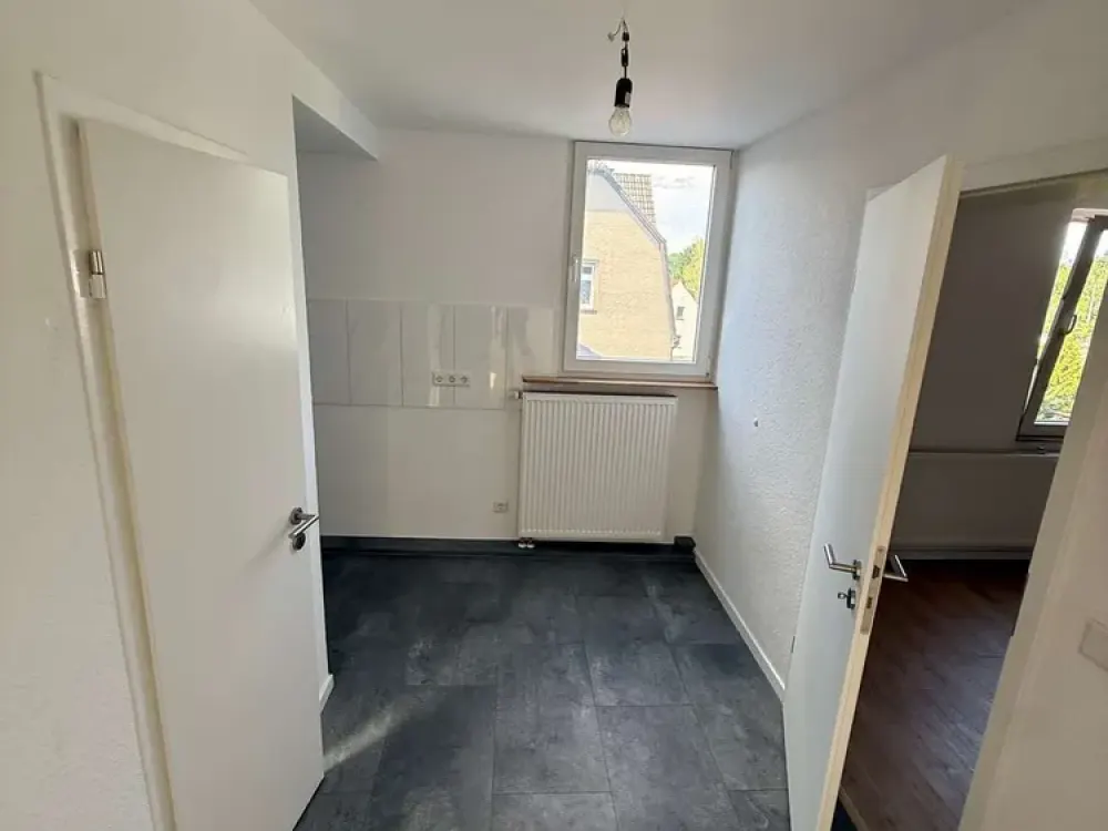 Modern sanierte DG-Wohnung mit hochwertiger Ausstattung in Uninähe