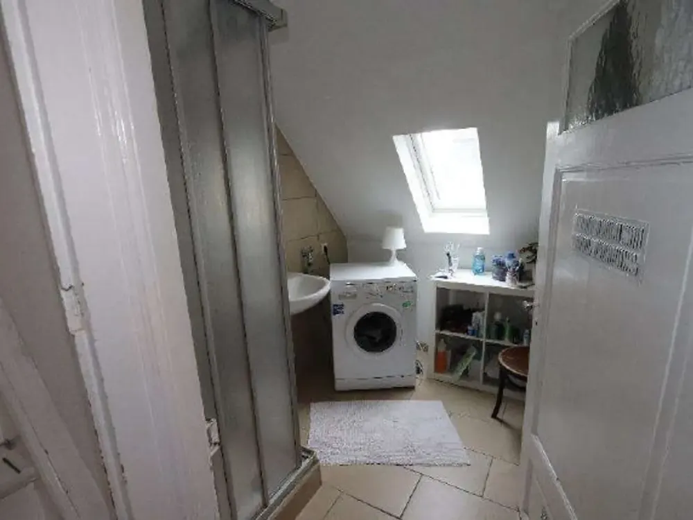 Einzelzimmer in einer gepflegten WG-Etage, ca. 33m²