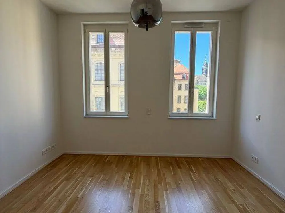 Moderne 2-Zimmer-Wohnung direkt im Zentrum mit Einbauküche