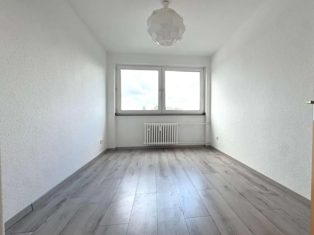 Über den Dächern von Bochum: lichtdurchflutete 3,5 Zimmerwohnung mit Balkon