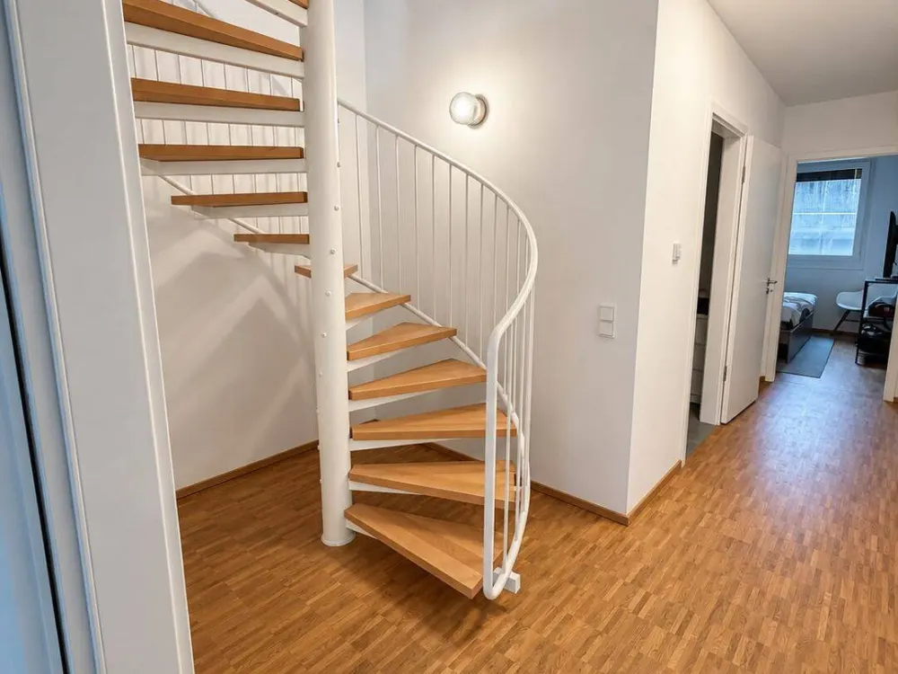 Möblierte Maisonette, 100 m², Köln-Altstadt, ab 01.11.