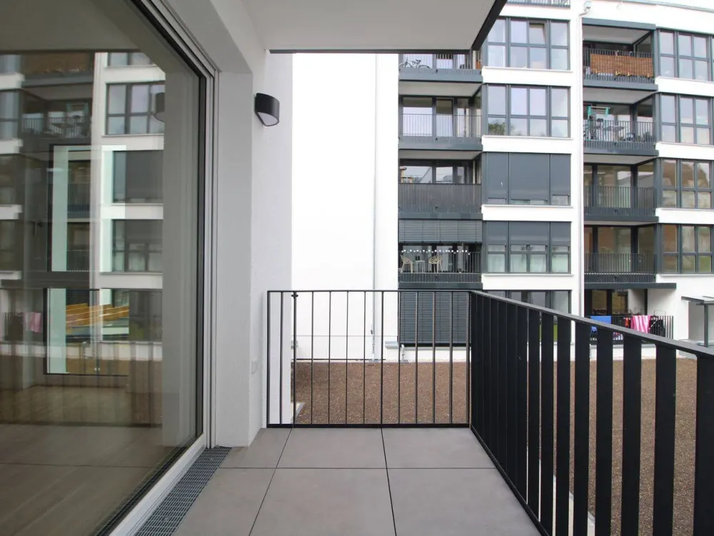 Erster Monat kaltmietfrei! Moderne 2-Zimmerwohnung mit Balkon ruhigem Hinterhaus!