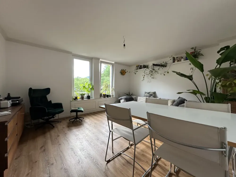 Moderne 2-Zimmer-Wohnung mit sonnigem Balkon im beliebten Stuttgarter Süden