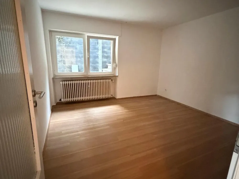 2-Zimmer-Wohnung mit modernisiertem Badezimmern zu vermieten