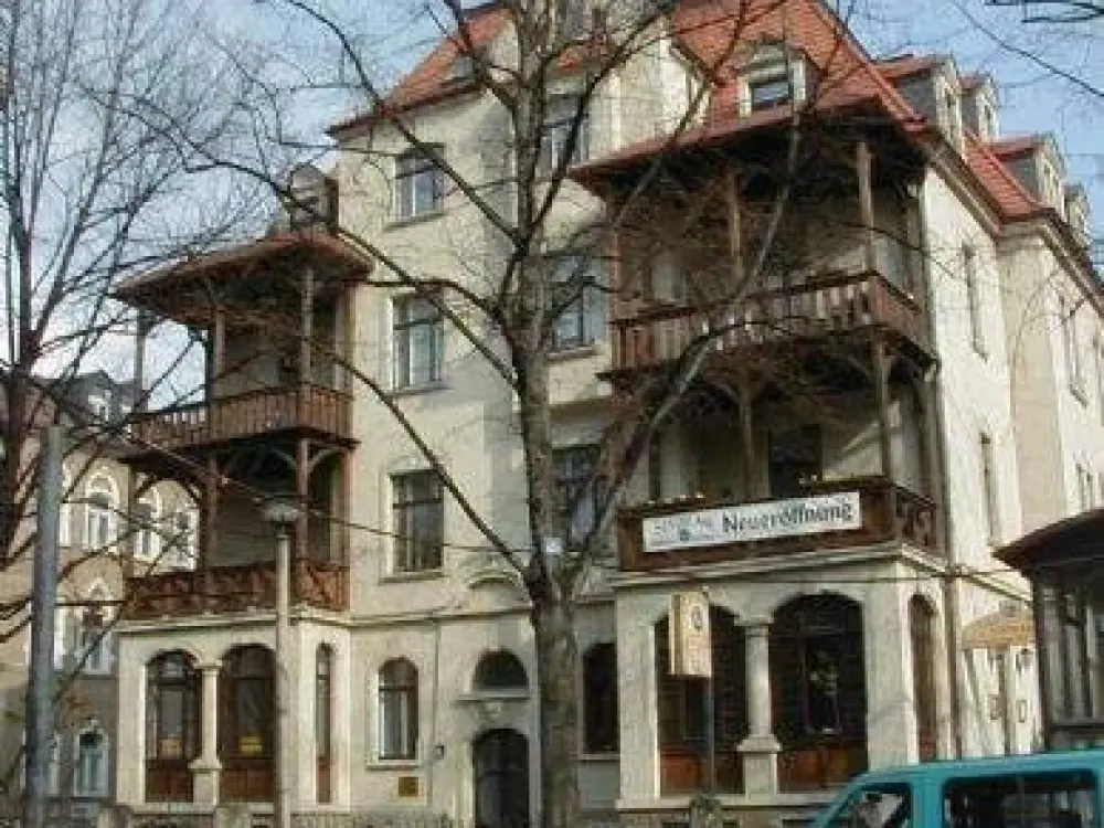 Großzügiges 2-Zi-Appartement mit Dachterrasse, sanierter Altbau