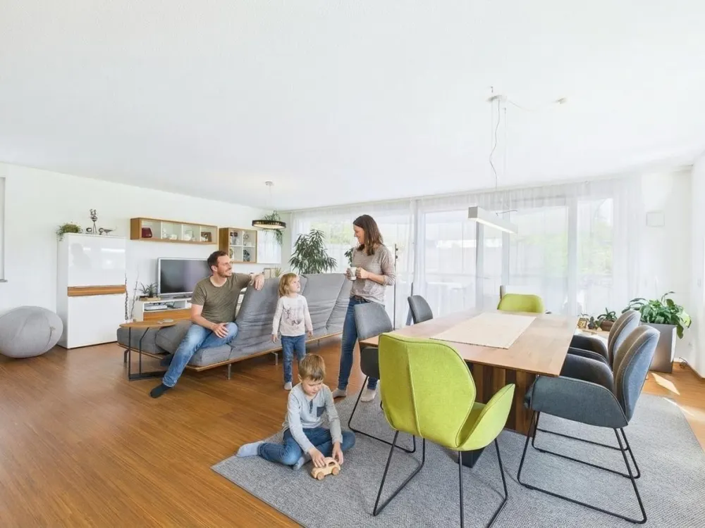 Sonnige 5-Zi-Wohnung mit Aufzug/EBK in TOP-Lage