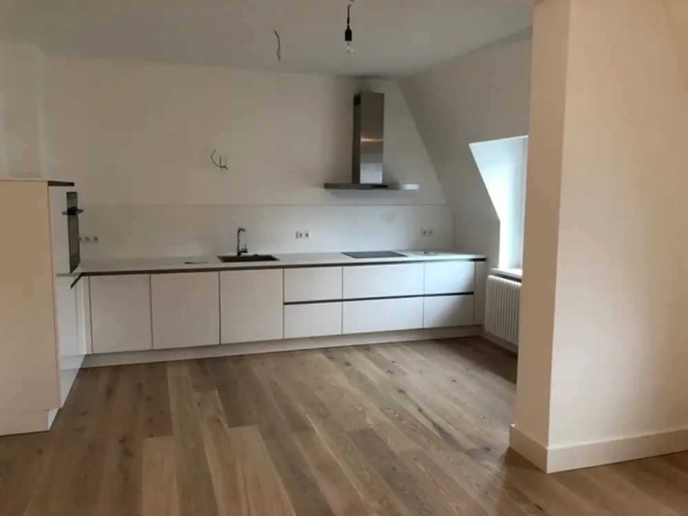 schicke DG Wohnung in Bornheim