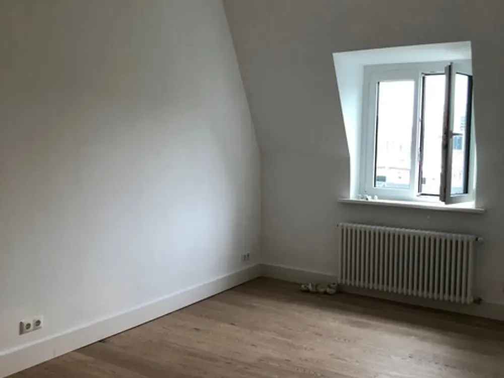 schicke DG Wohnung in Bornheim